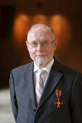 Hans Schwarz ist am Freitag, 11. Juni, das Bundesverdienstkreuz verliehen worden; Foto: Lammert