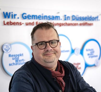 Portraitfoto Stephan Glaremin