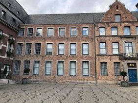 Die Sanierungsarbeiten am historischen Düsseldorfer Rathaus wurden erfolgreich abgeschlossen. Foto: LHD