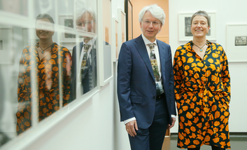 Dr. Christoph Danelzik-Brüggemann und die Museumsdirektorin Dr. Susanne Anna © Stadtmuseum Düsseldorf