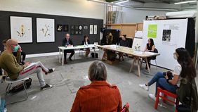 Stellten die Kunstpunkte 2020 vor: Kulturdezernent Hans-Georg Lohe, Kulturamtsleiterin Marianne Schirge, Diana Seidel, Koordination Kunstpunkte im Kulturamt, sowie Küntslerin Beatrice Richter, Ateliergemeinschaft Flingern 15; Foto:Wilfried Meyer