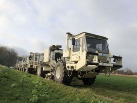 Mit einem solchen Vibro-Truck führt der Geologische Dienst im Düsseldorfer Norden seismische Messungen durch. Foto: Geologischer Dienst NRW