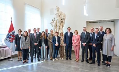 OB Dr. Keller hat am Donnerstag, 24. September 2026, die Teilnehmenden der diesjährigen Auswärtigen Präsidentenkonferenz des Oberlandesgerichtsbezirks Düsseldorf im Rathaus begrüßt. Foto: Stadt Düsseldorf/Claus Langer
