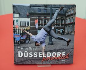 Das 152 Seiten starke Buch "Düsseldorf persönlich" ist im Droste Verlag erschienen und kostet 18 Euro. Foto: Michael Gstettenbauer