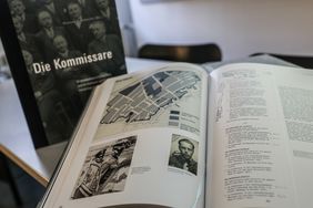 Der neue Band "Die Kommissare. Kriminalpolizei in Düsseldorf und im rheinisch-westfälischen Industriegebiet (1920-1950)" schildert Geschichte der Düsseldorfer Kriminalpolizei; Foto: Melanie Zanin