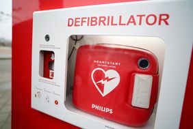 Der neue "automatisierte externe Defibrilator". Foto: Lammert