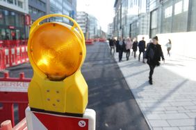 Auch die Umgestaltung der Schadowstraße ist in vollem Gange. Foto: David Young