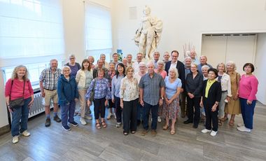 Oberbürgermeister Dr. Stephan Keller hat eine rund 20-köpfige kirchliche Delegation aus der britischen Partnerstadt Reading am Dienstag, 25. August 2026, im Rathaus empfangen. Foto: Stadt Düsseldorf/Claus Langer