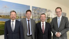 Pressekonferenz im Rathaus: Wirtschaftsprüfer Karsten Hollasch, Stadtdirektor und Sportdezernent Burkhard Hintzsche, Oberbürgermeister Thomas Geisel und Verkehrsdezernent Dr. Stephan Keller