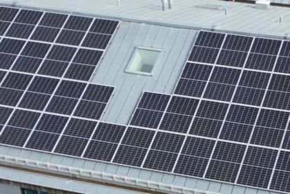 Photovoltaik-Anlage auf einem Hausdach