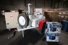 Stromgeneratoren und eine gasbetriebene Suppenküche sollen bereits in den nächsten Tagen nach Czernowitz transportiert werden.