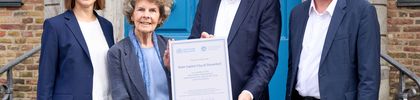 Oberbürgermeister Dr. Stephan Keller, Dr. Mollenkopf, Vorsitzende BAGSO sowie Ina Voelcker, BAGSO. Mit dabei: Stadtdirektor Burkhard Hintzsche, Foto: Langer